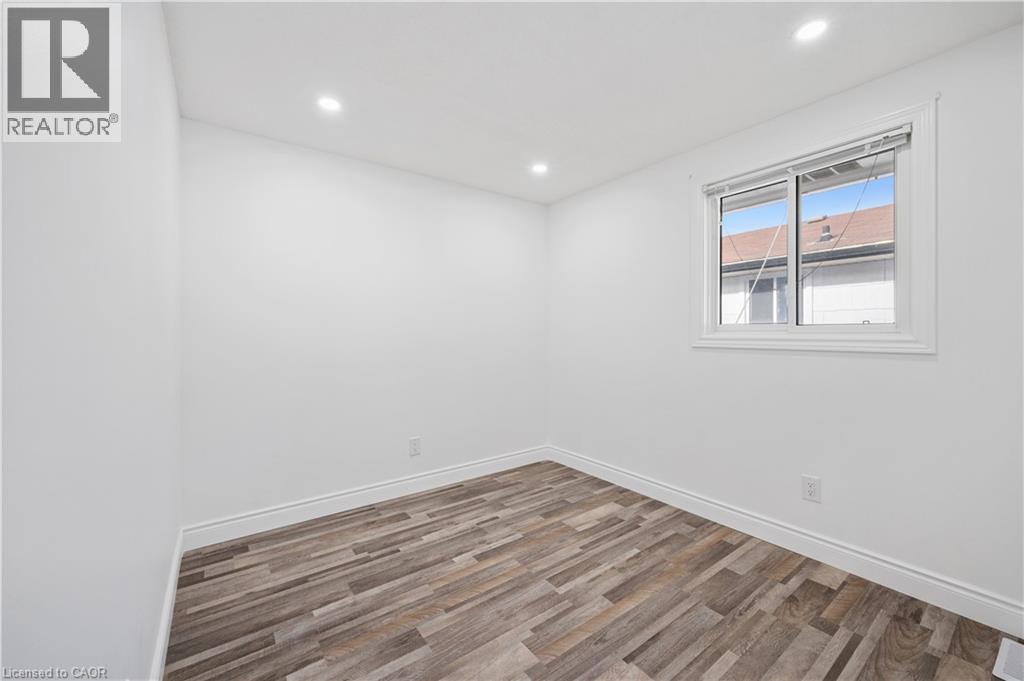 118 Selkirk Drive, Kitchener, Ontario  N2E 1M4 - Photo 13 - 40805121