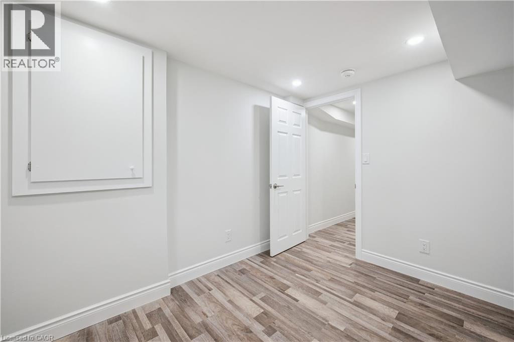 118 Selkirk Drive, Kitchener, Ontario  N2E 1M4 - Photo 33 - 40805118