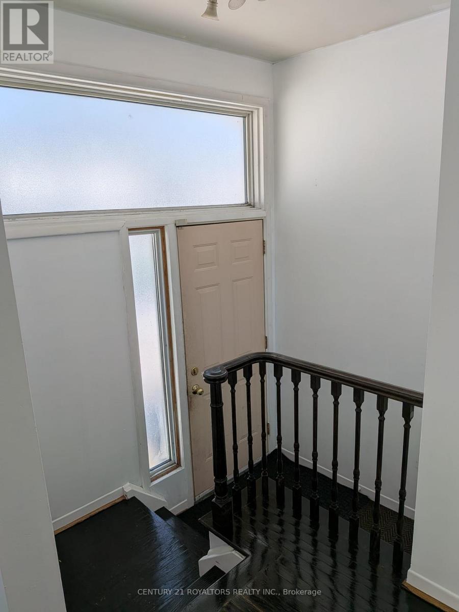 50 Marbury Crescent, Toronto, Ontario  M3A 2G2 - Photo 2 - C12787246