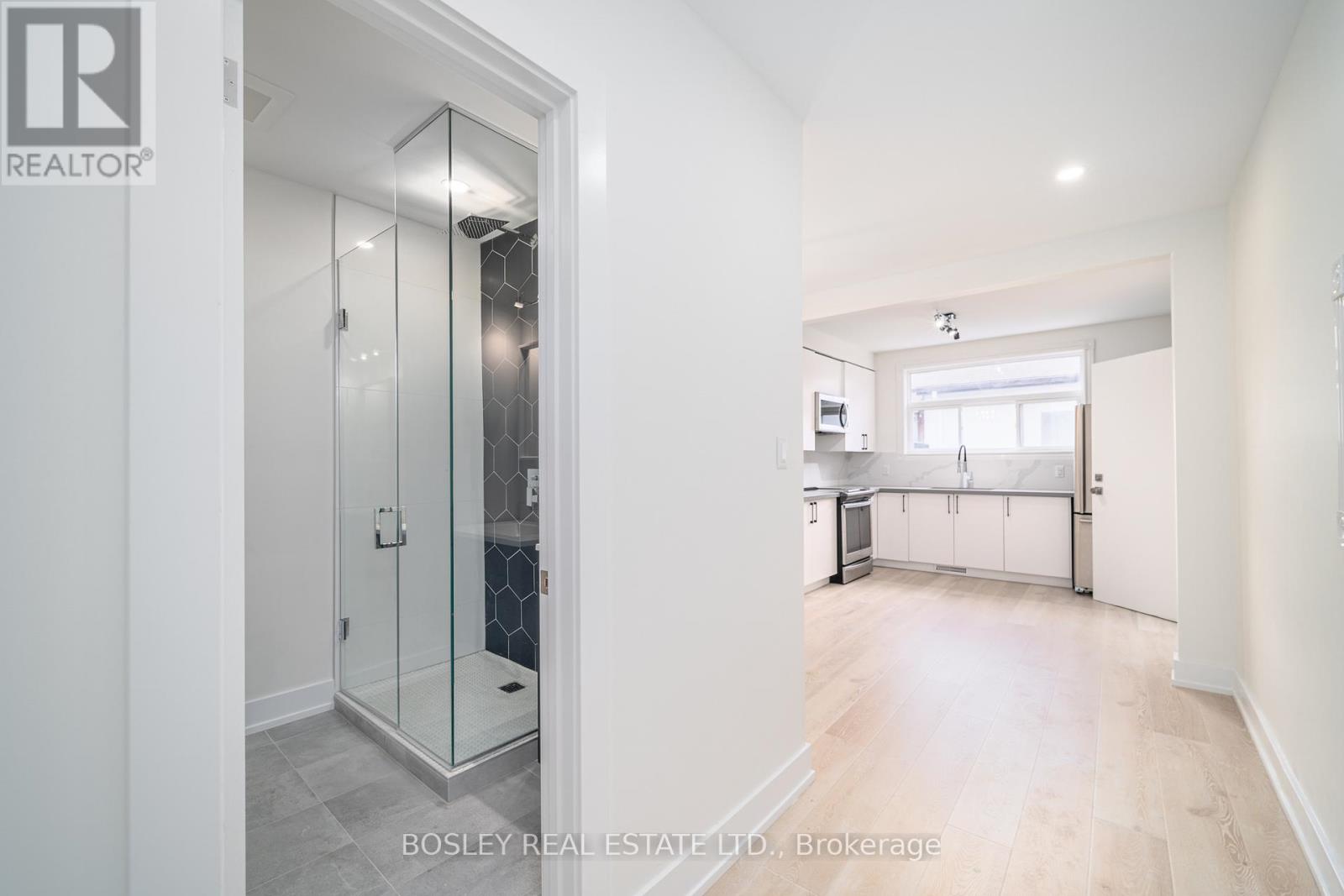 2 - 13 Mansfield Avenue, Toronto, Ontario  M6J 2A9 - Photo 9 - C12787282