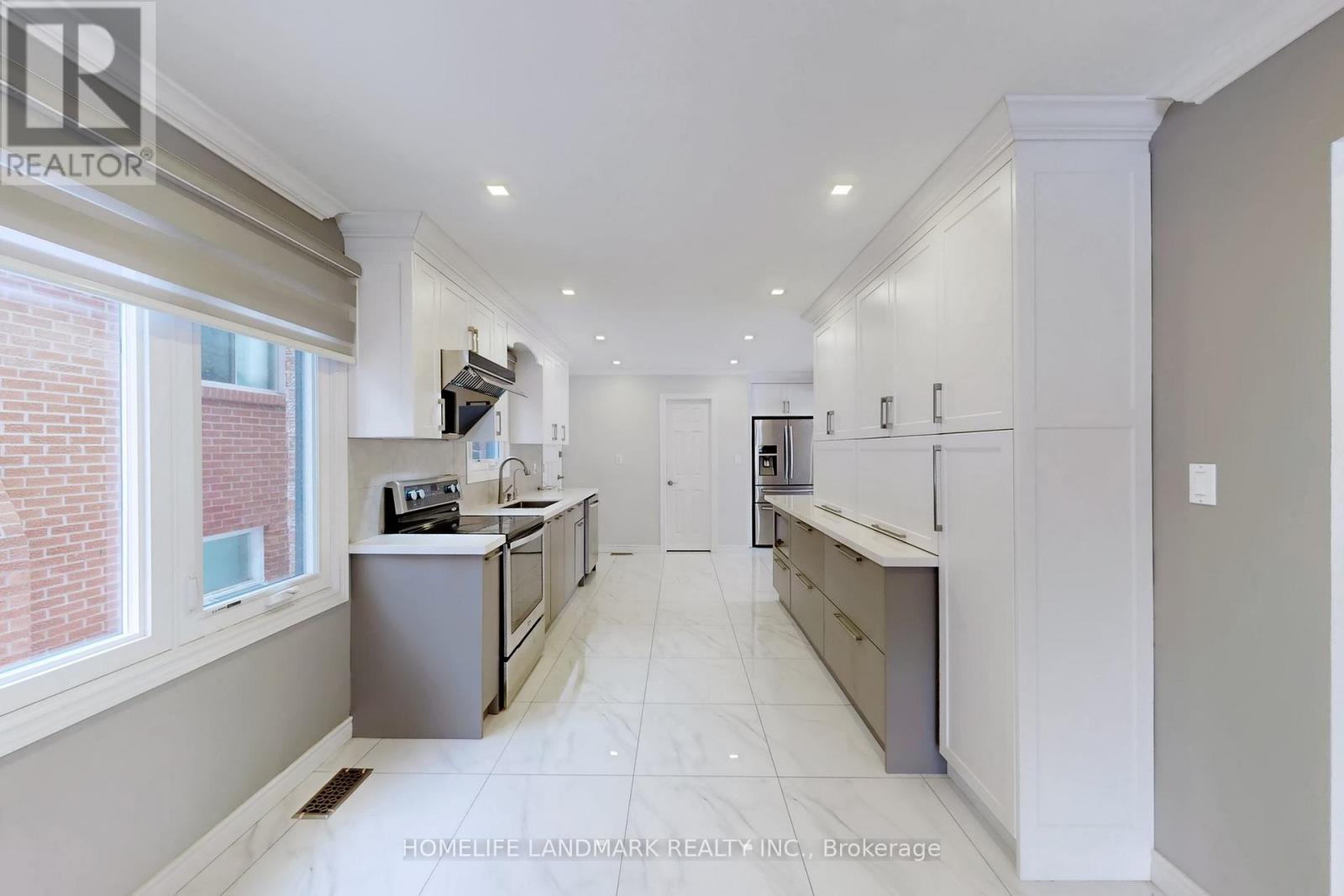 43 Triangle Villas Drive, Toronto, Ontario  M1W 3L1 - Photo 11 - E12787212