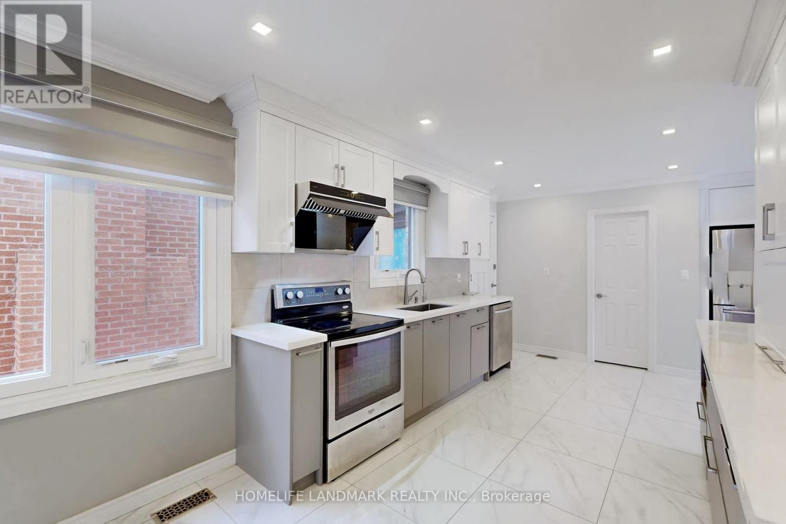 43 Triangle Villas Drive, Toronto, Ontario  M1W 3L1 - Photo 12 - E12787212