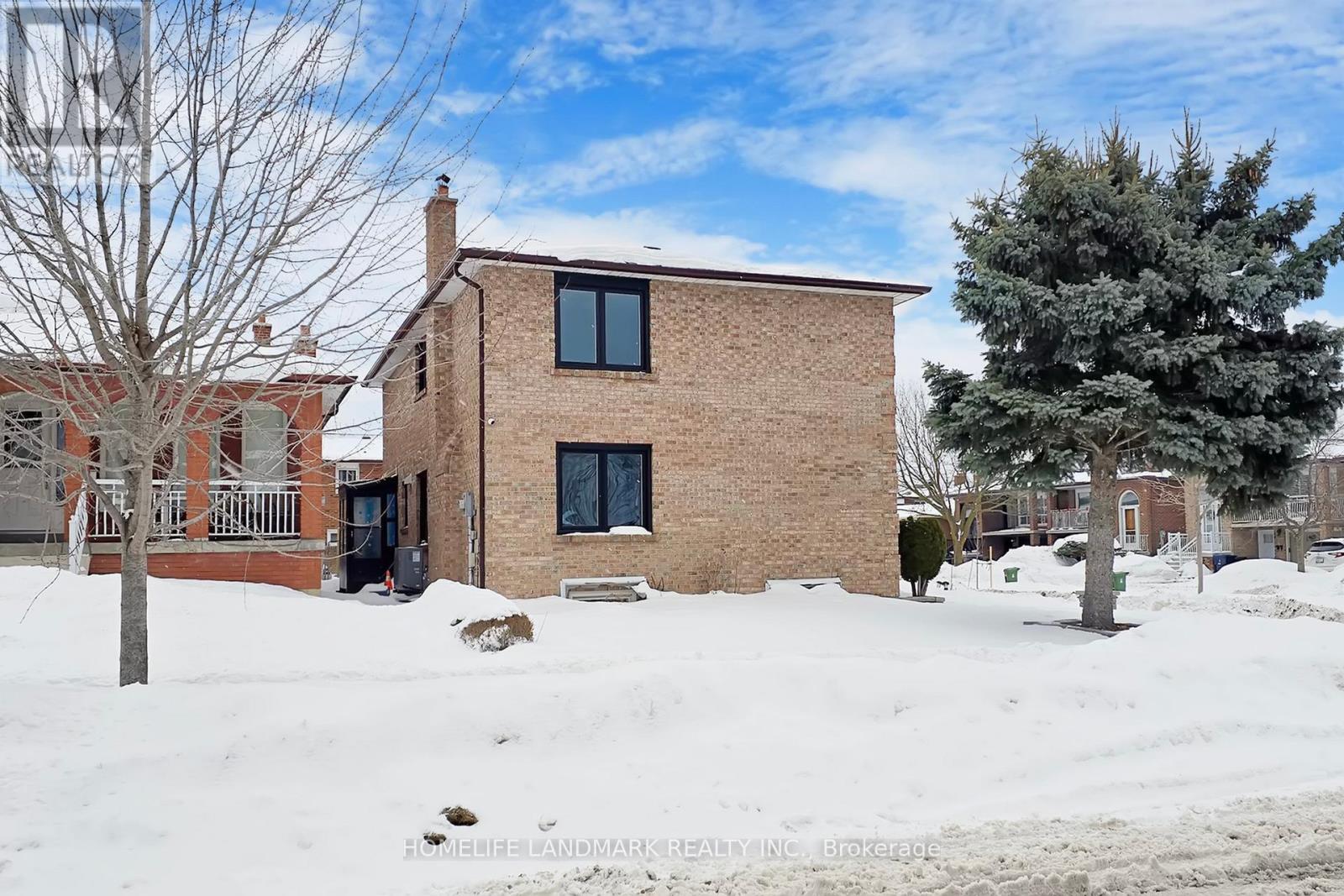 43 Triangle Villas Drive, Toronto, Ontario  M1W 3L1 - Photo 5 - E12787212