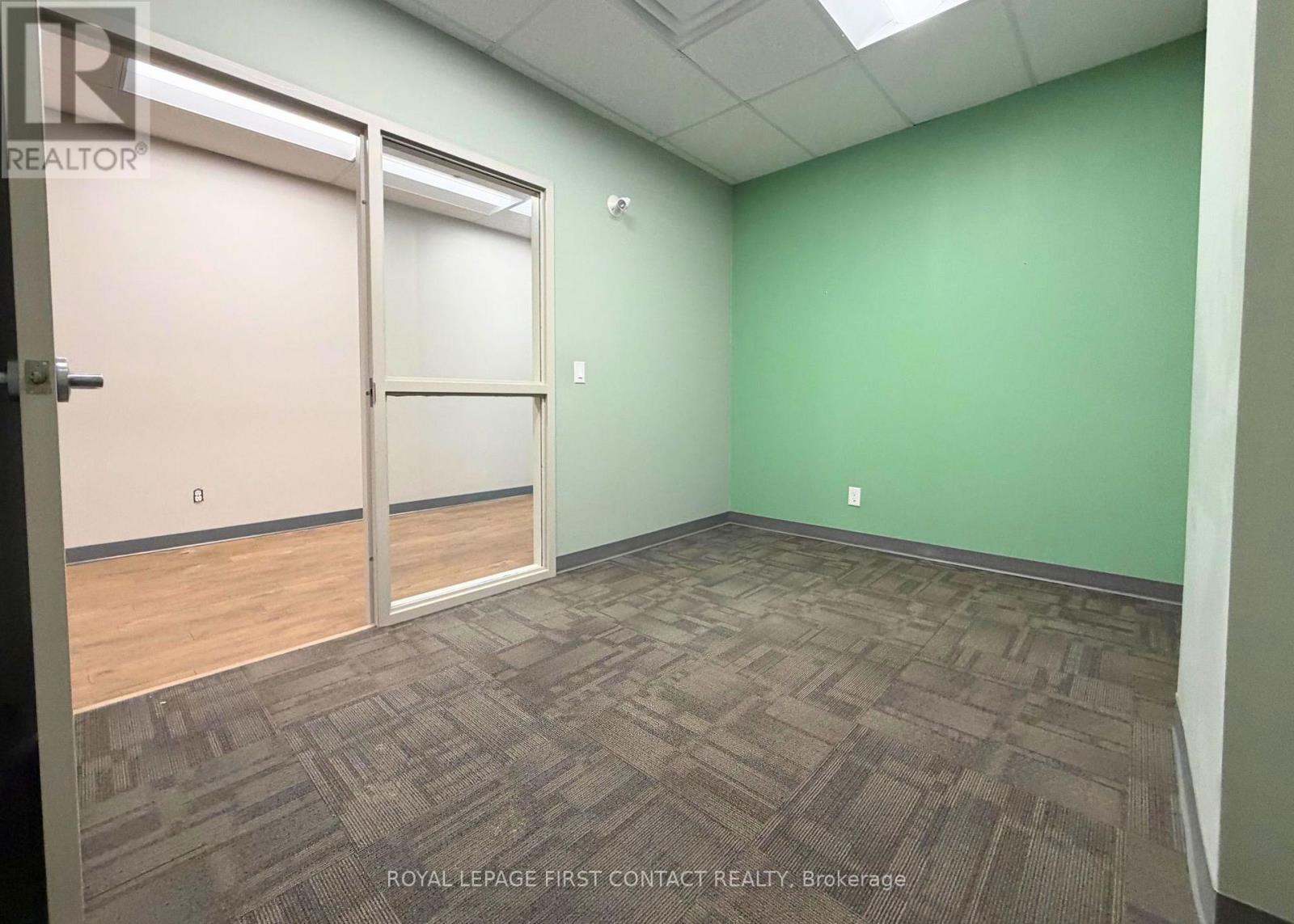 103 - 11 Lakeside Terrace, Barrie, Ontario  L4M 0H9 - Photo 8 - S12662568