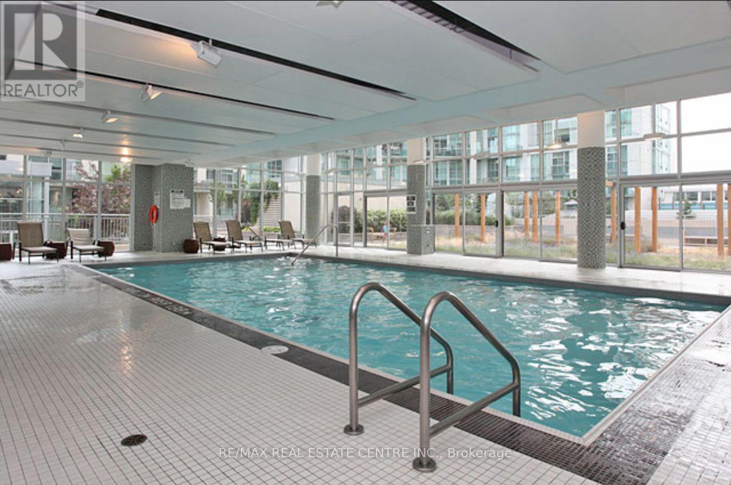 711 - 223 Webb Drive, Mississauga, Ontario  L5B 3W4 - Photo 18 - W12776640