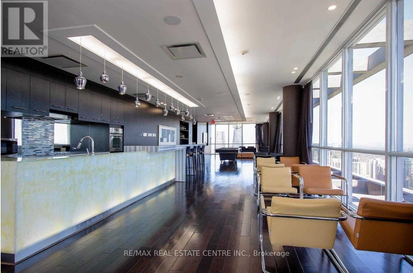 711 - 223 Webb Drive, Mississauga, Ontario  L5B 3W4 - Photo 27 - W12776640