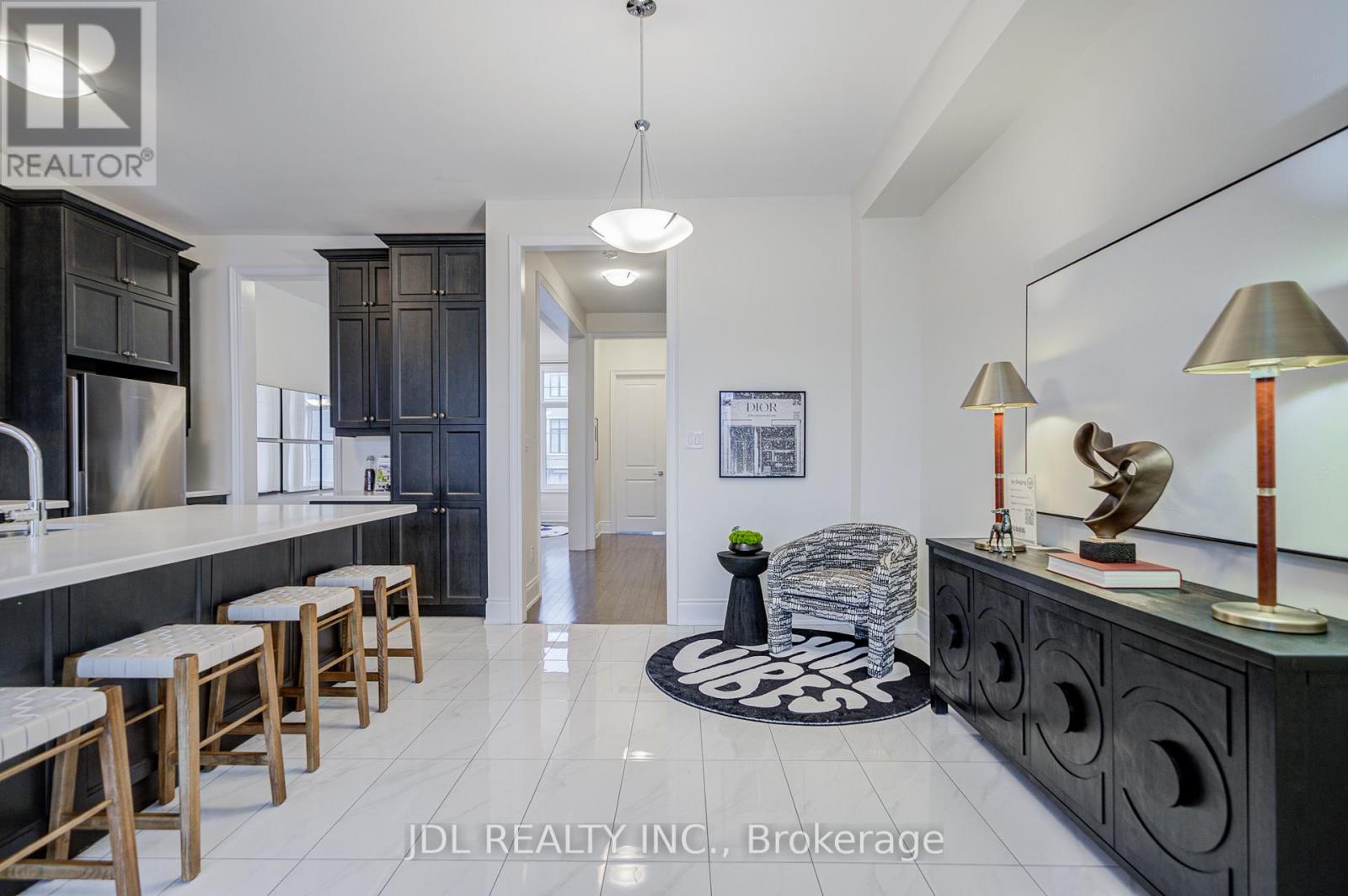 94 Carrville Woods Circle, Vaughan, Ontario  L6A 4Z6 - Photo 24 - N12787214