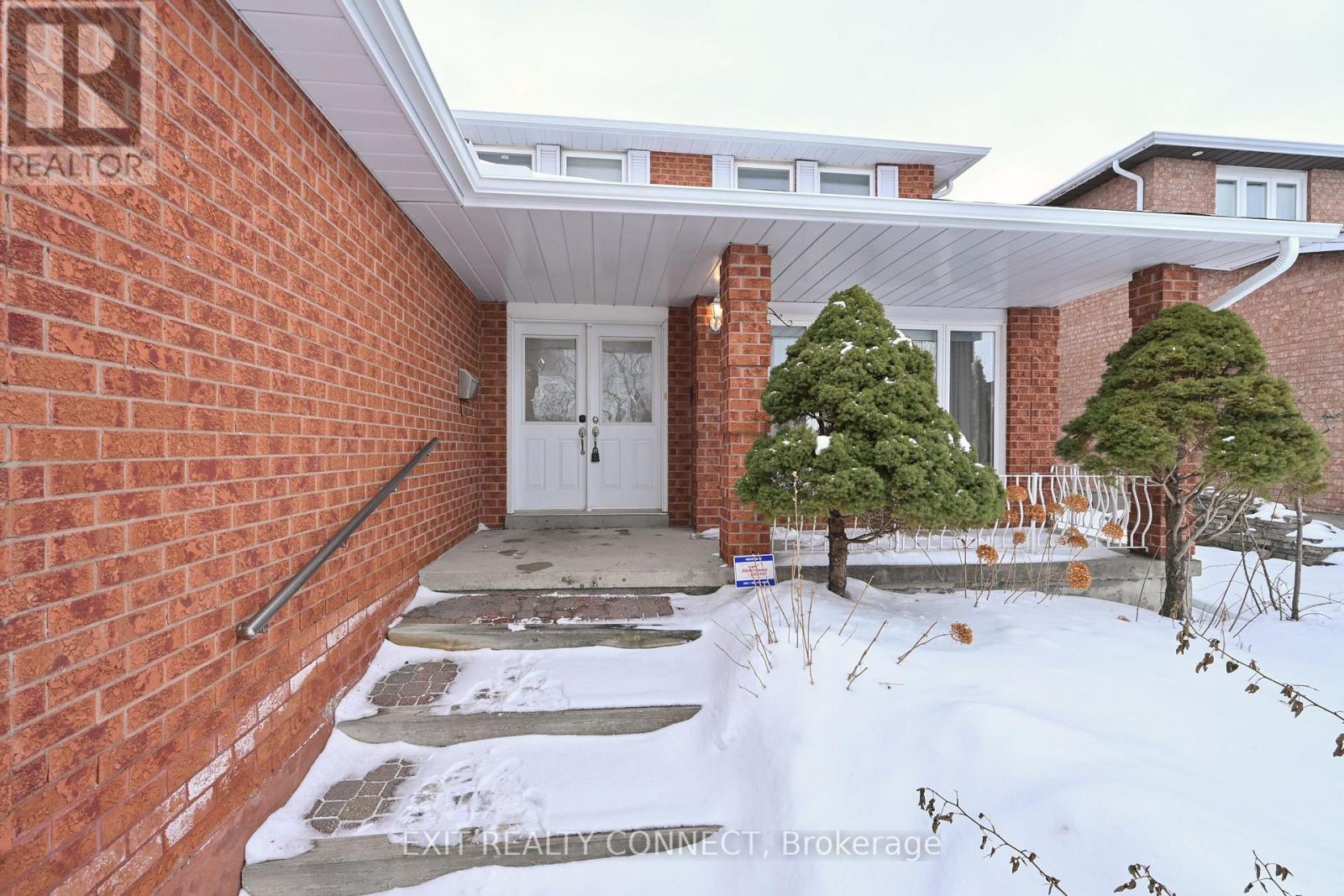 303 Forest Drive, Vaughan, Ontario L4L 3W7 - Photo 3 - N12787276