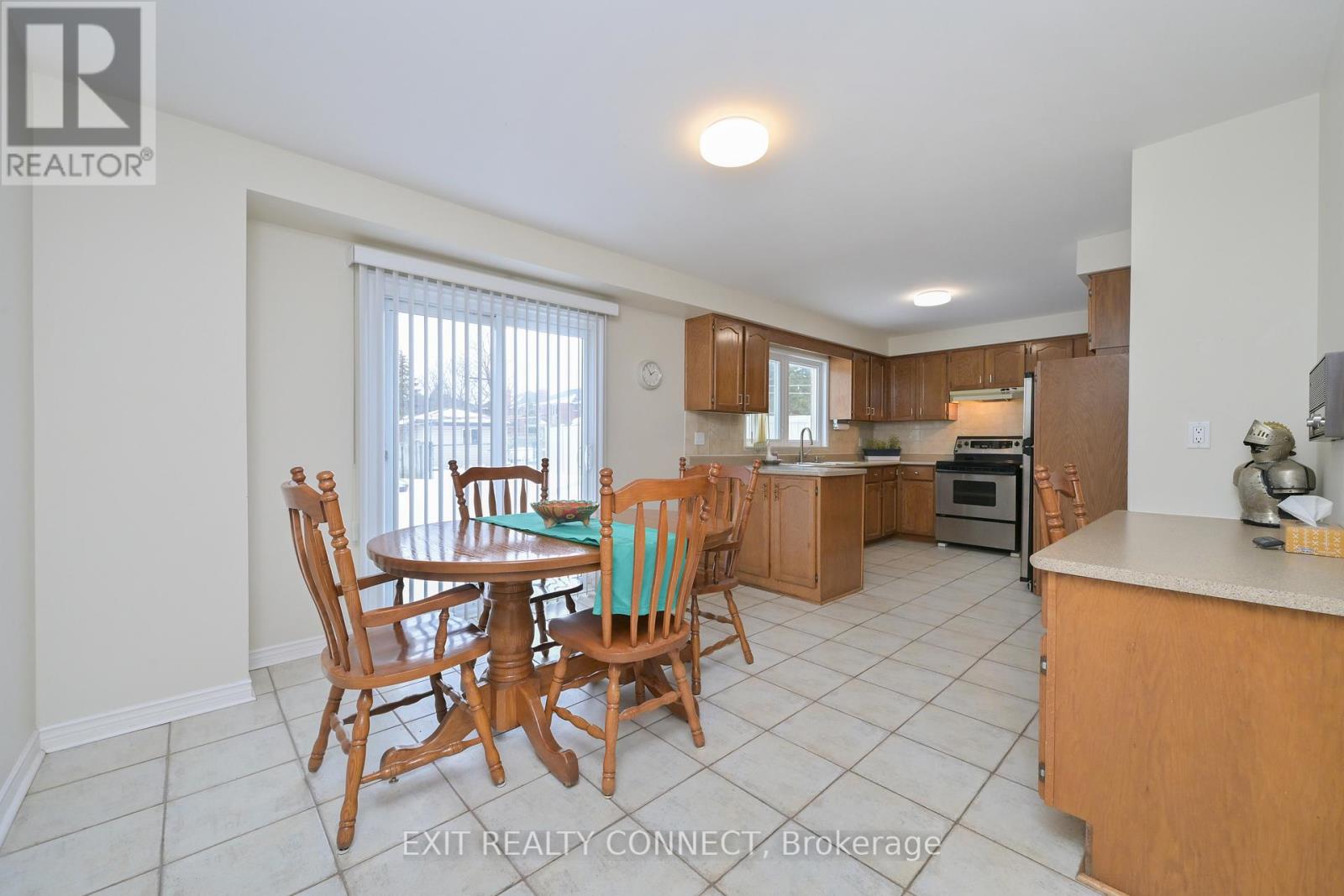 303 Forest Drive, Vaughan, Ontario L4L 3W7 - Photo 6 - N12787276