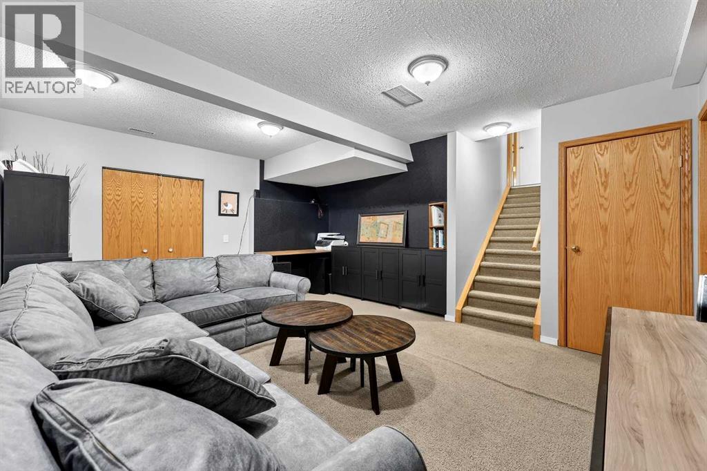 1336 Meadowbrook Drive Se, Airdrie, Alberta  T4A 2B3 - Photo 39 - A2279536