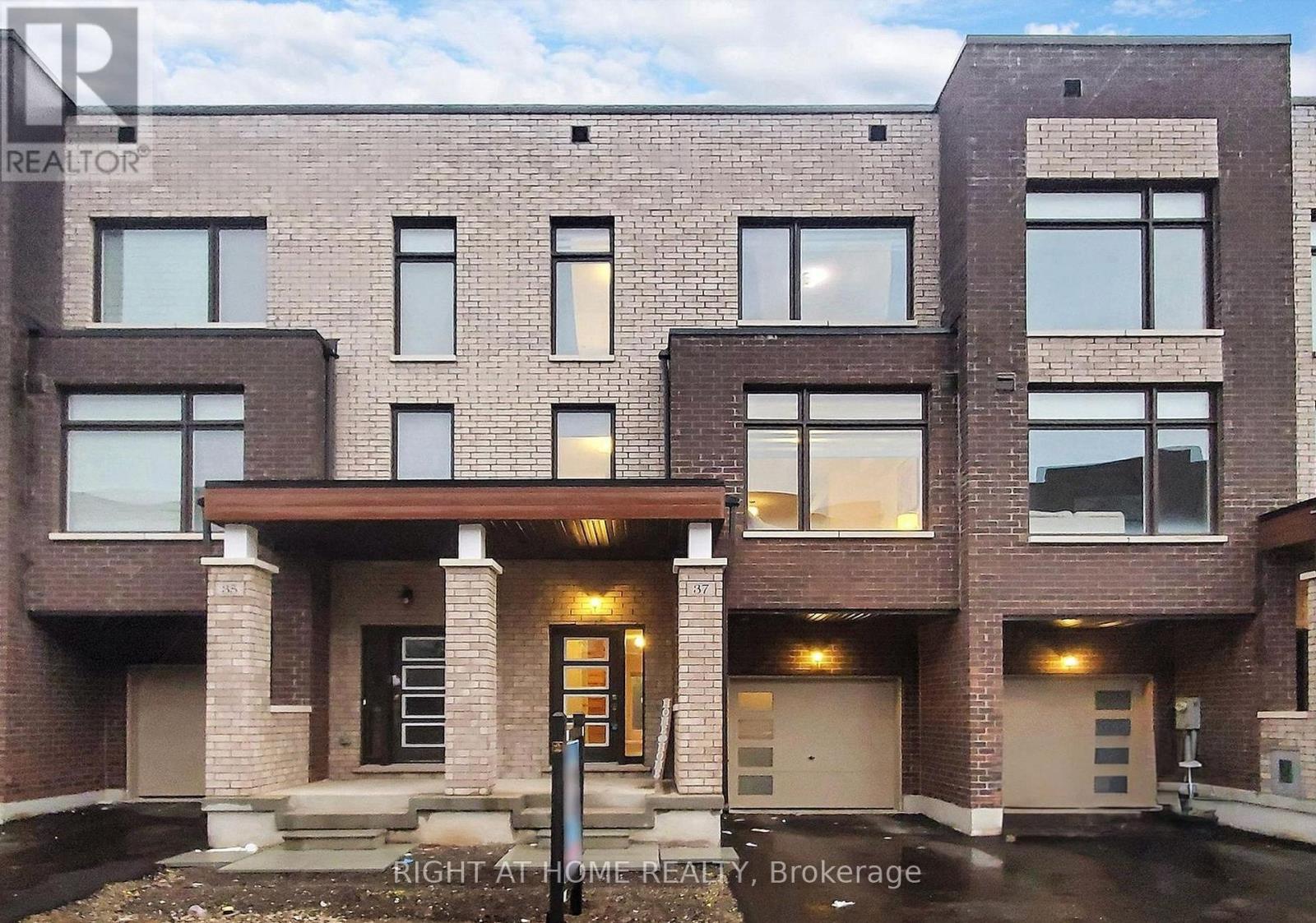 37 QUEENPOST DRIVE, Brampton, Ontario