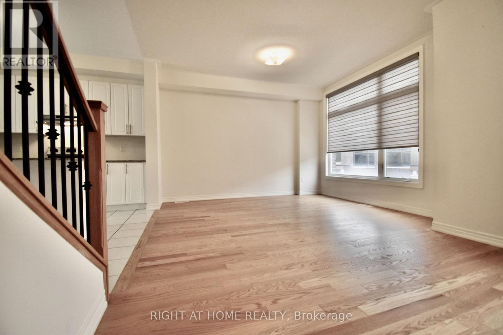 37 Queenpost Drive, Brampton, Ontario  L6Y 6L2 - Photo 10 - W12787230