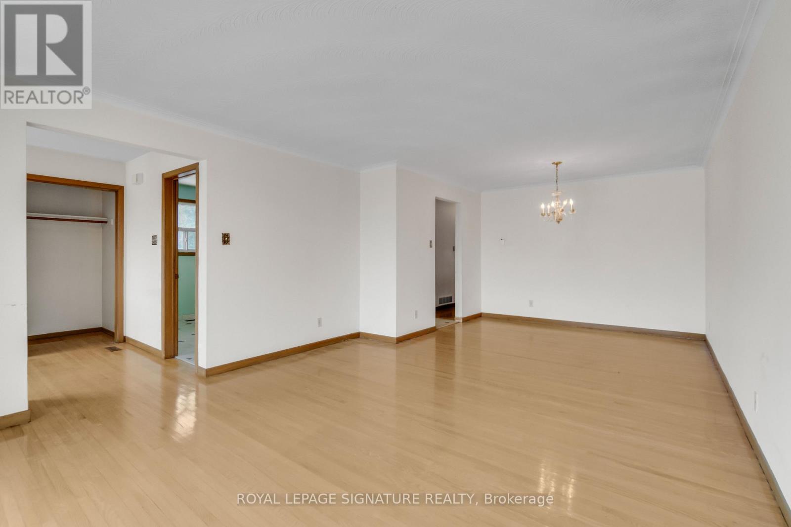 163 Milady Road, Toronto, Ontario  M9L 2J1 - Photo 13 - W12787236