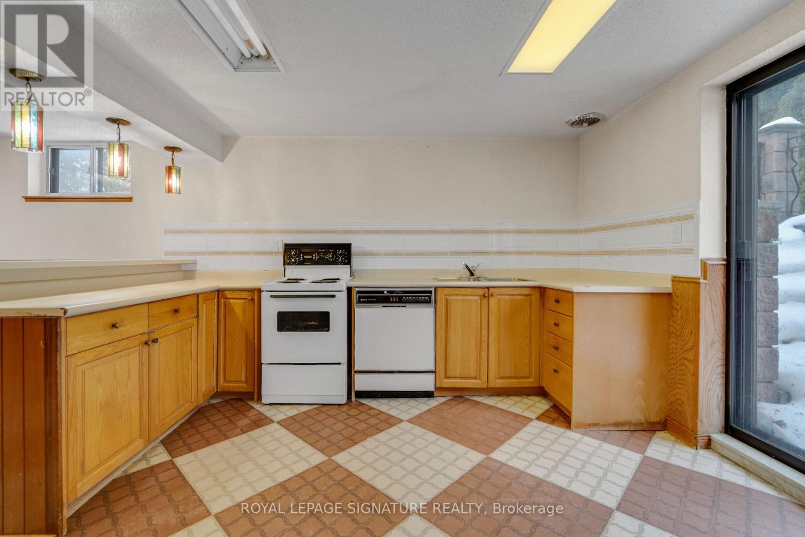 163 Milady Road, Toronto, Ontario  M9L 2J1 - Photo 31 - W12787236