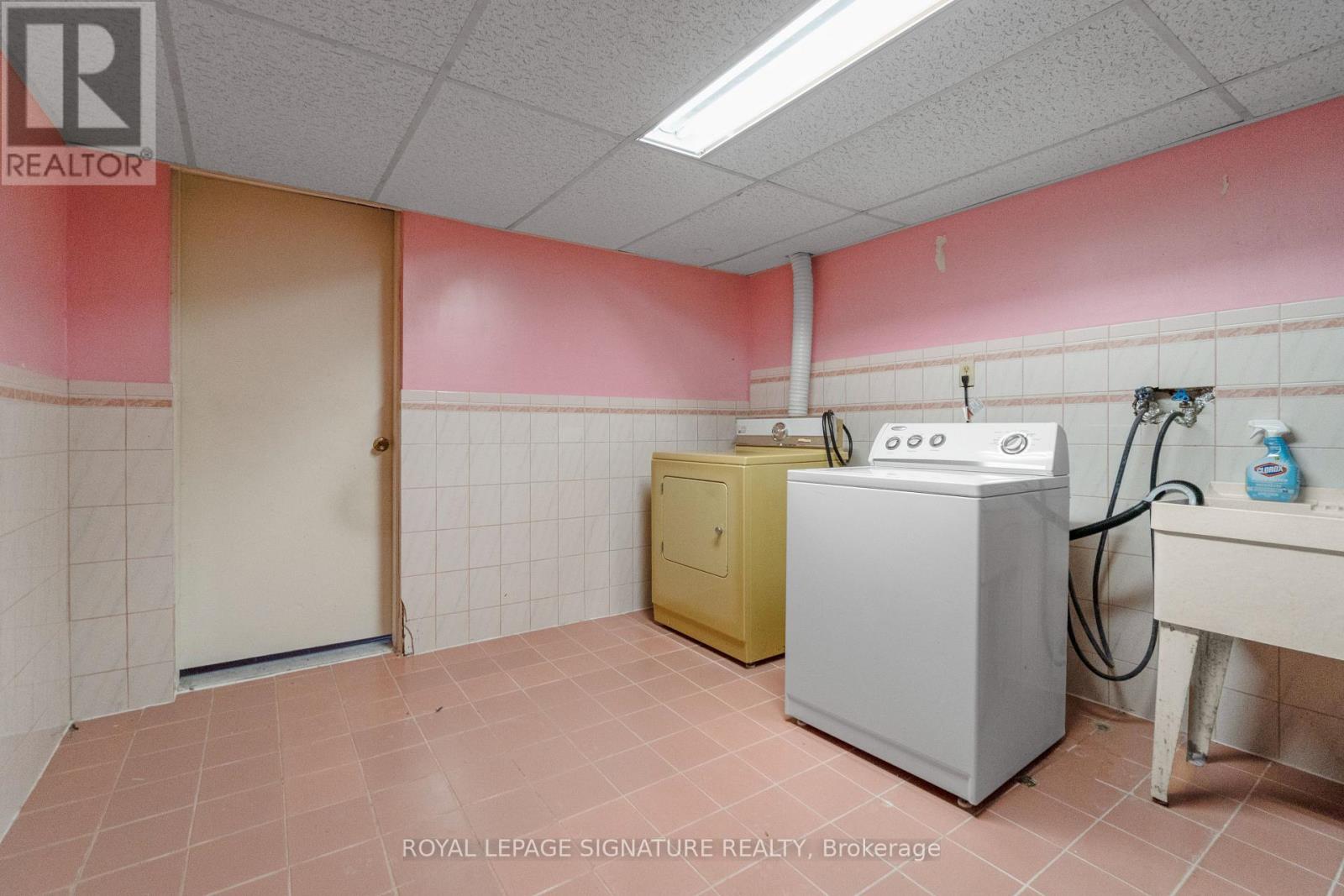 163 Milady Road, Toronto, Ontario  M9L 2J1 - Photo 34 - W12787236