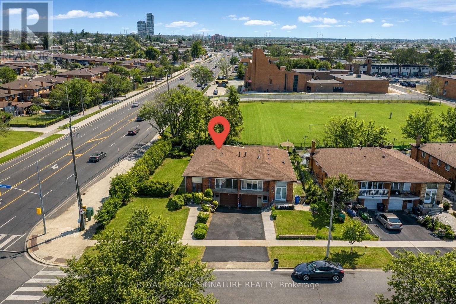 163 Milady Road, Toronto, Ontario  M9L 2J1 - Photo 36 - W12787236