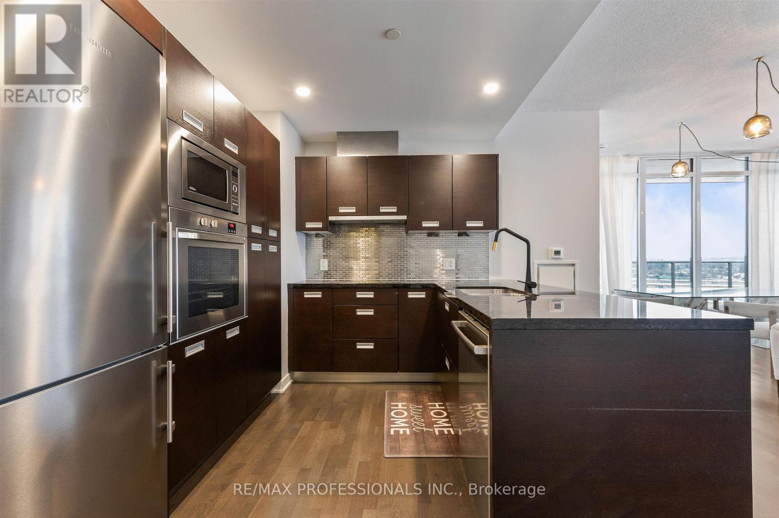 1511 - 90 Park Lawn Road, Toronto, Ontario  M8Y 0B6 - Photo 10 - W12787252