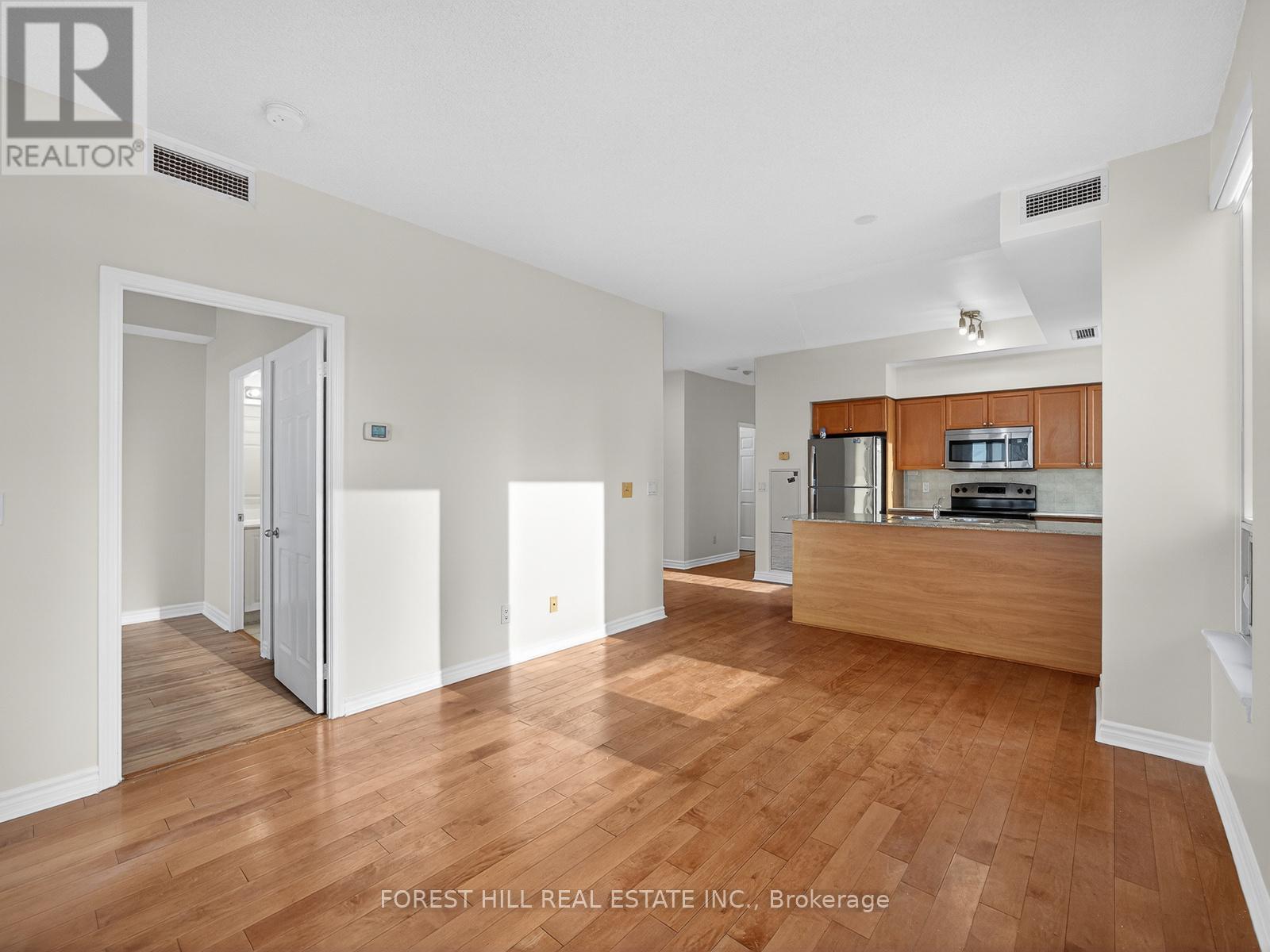 602 - 388 Prince Of Wales Drive, Mississauga, Ontario  L5B 0A1 - Photo 5 - W12787270