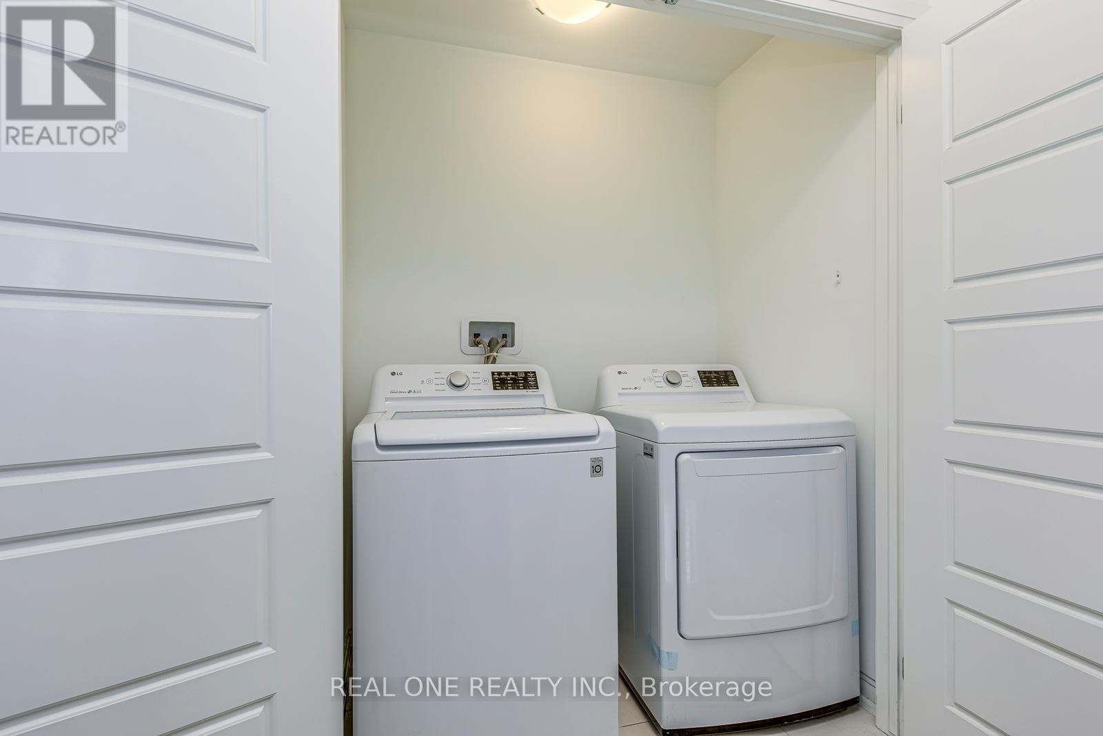 99 Grovewood Common, Oakville, Ontario  L6H 0X4 - Photo 43 - W12787290