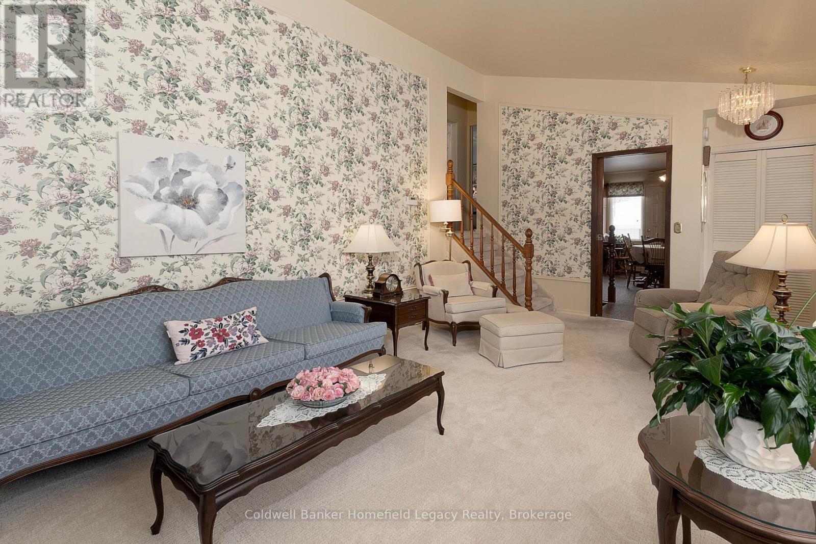 94 William Street N, St. Marys, Ontario  N4X 1B8 - Photo 6 - X12771056