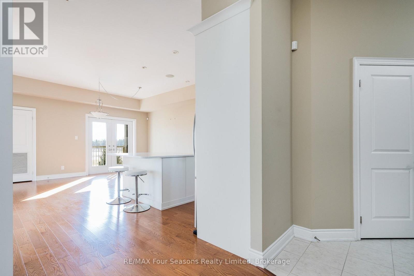 305 - 27 Beaver Street S, Blue Mountains, Ontario N0H 1J0 - Photo 14 - X12787358