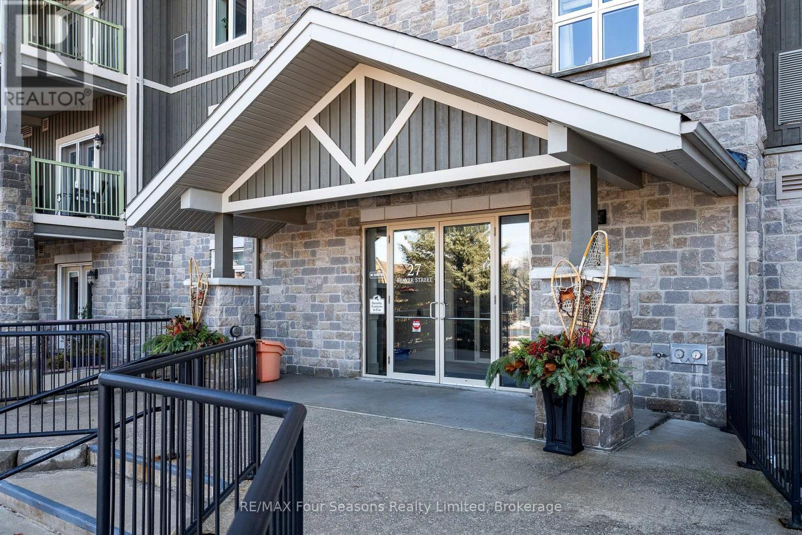 305 - 27 Beaver Street S, Blue Mountains, Ontario N0H 1J0 - Photo 2 - X12787358