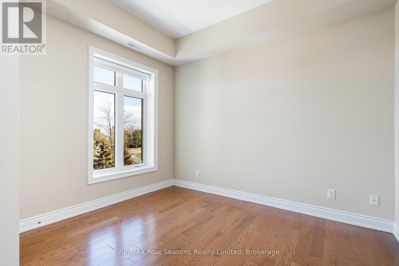 305 - 27 Beaver Street S, Blue Mountains, Ontario N0H 1J0 - Photo 27 - X12787358