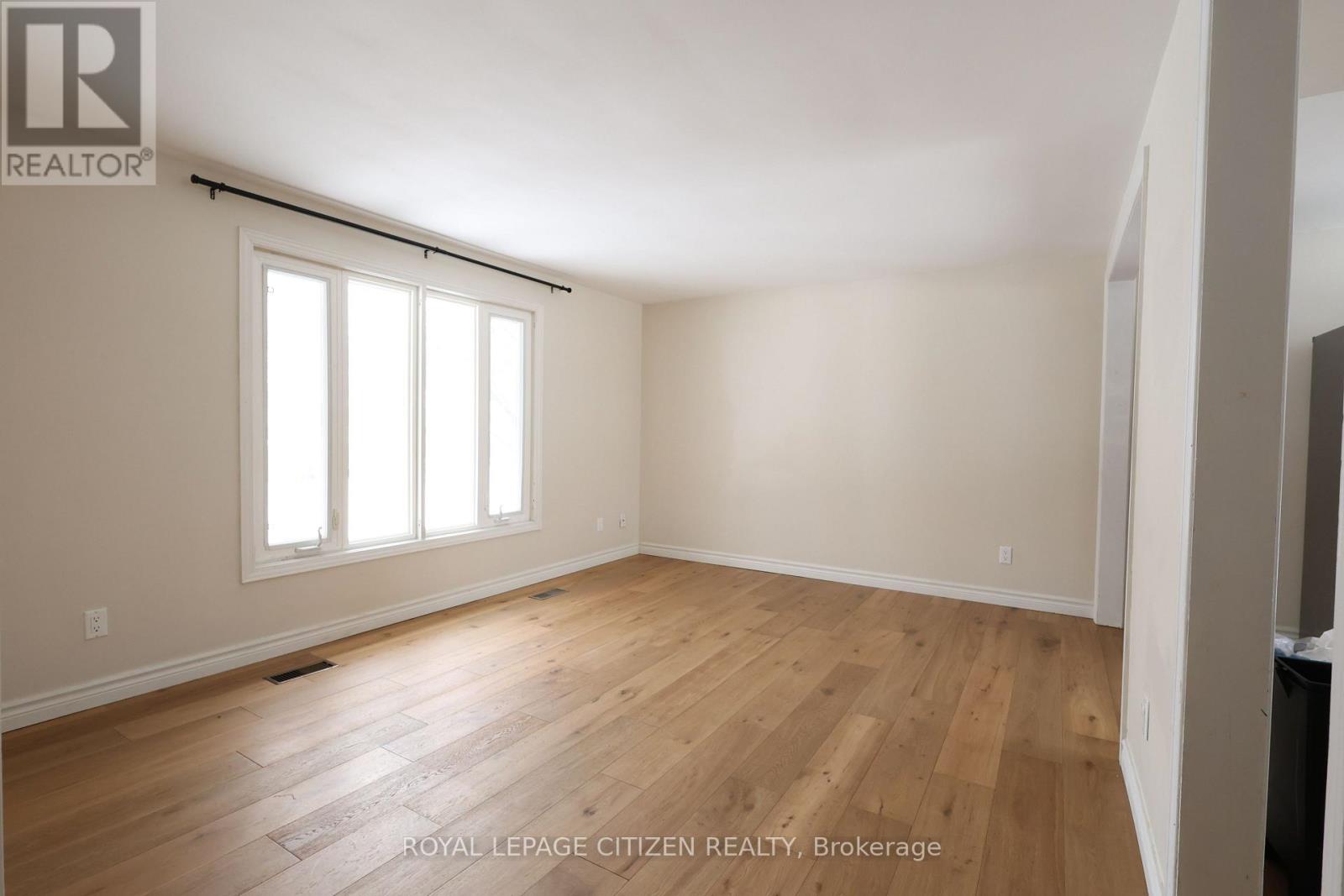 82 Steffler Drive, Guelph, Ontario  N1G 3J9 - Photo 4 - X12787222