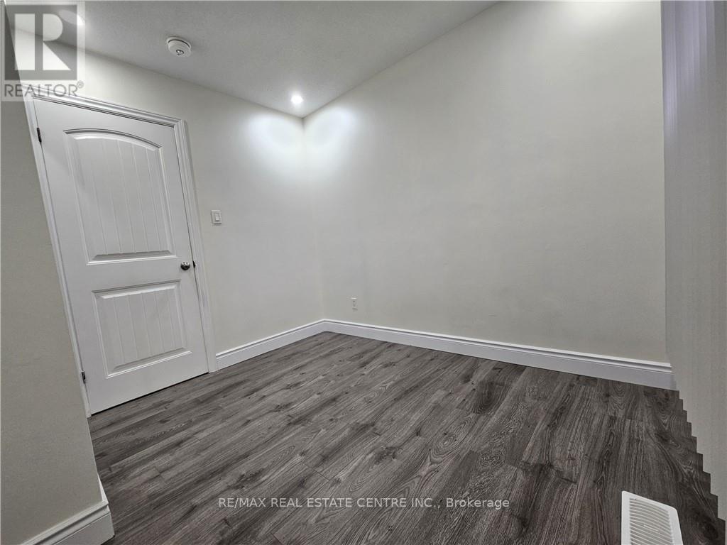 Upper - 6 Patience Crescent, London South, Ontario  N6E 2K9 - Photo 13 - X12787272