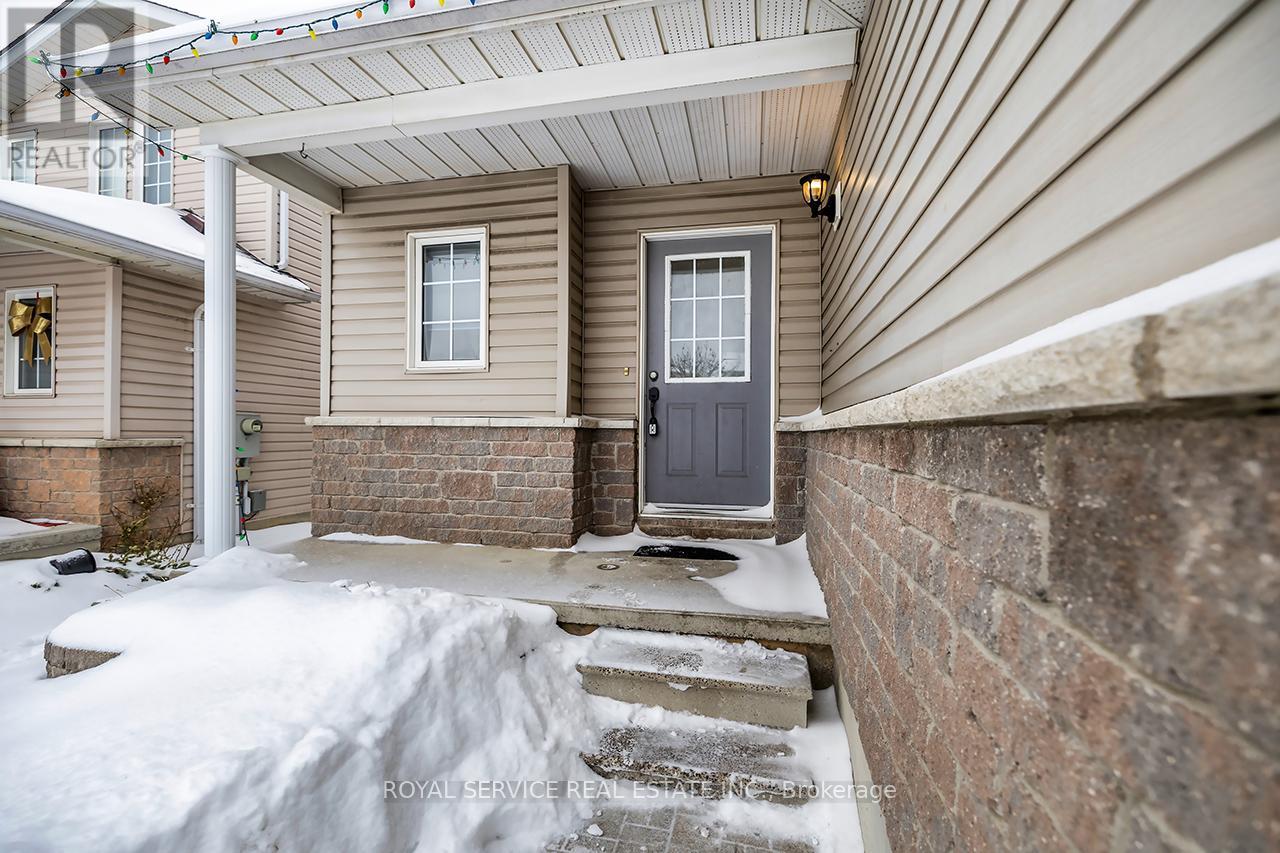 19 Brooking Street, Clarington, Ontario  L1C 5J3 - Photo 3 - E12787342