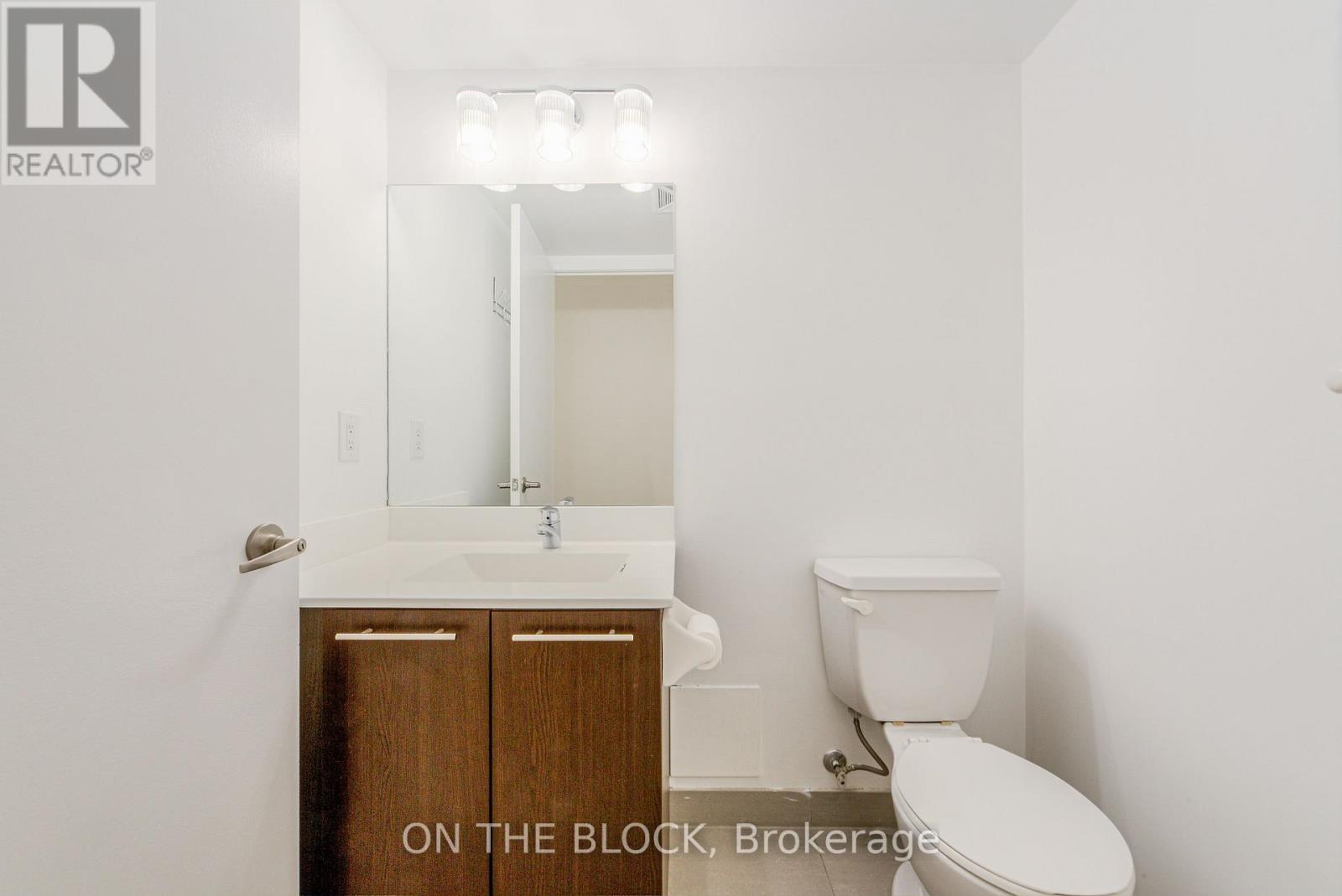 302 - 38 Joe Shuster Way, Toronto, Ontario  M6K 0A5 - Photo 20 - W12783868