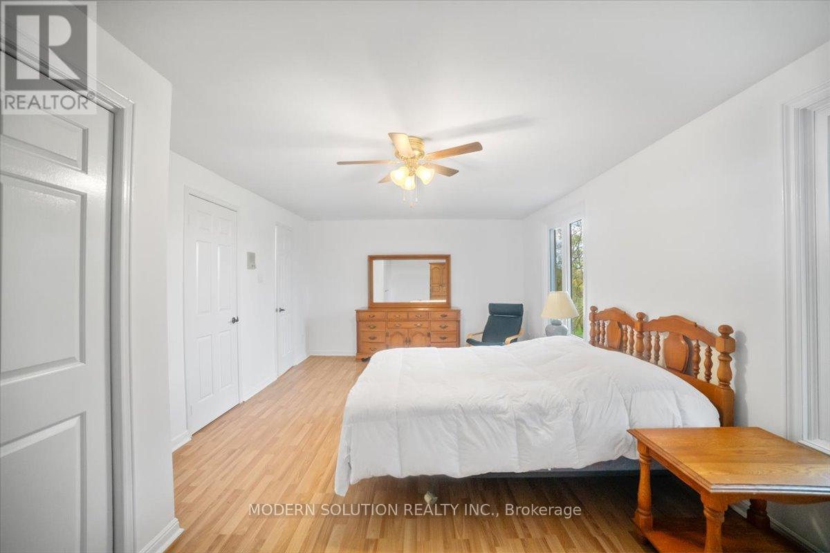 1464 Credit Woodlands Court, Mississauga, Ontario  L5C 3J5 - Photo 24 - W12702186