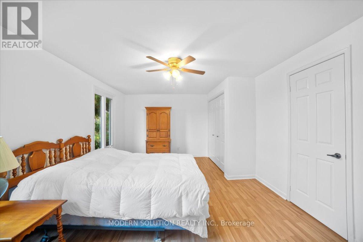 1464 Credit Woodlands Court, Mississauga, Ontario  L5C 3J5 - Photo 26 - W12702186