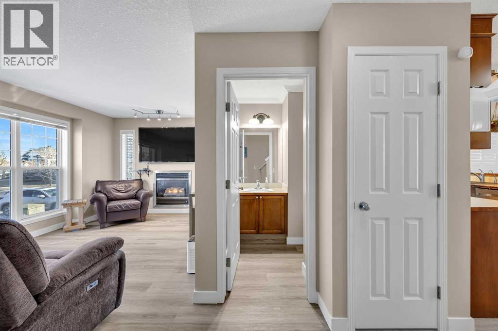 71 Eversyde Heath Sw, Calgary, Alberta  T2Y 4P8 - Photo 16 - A2285086