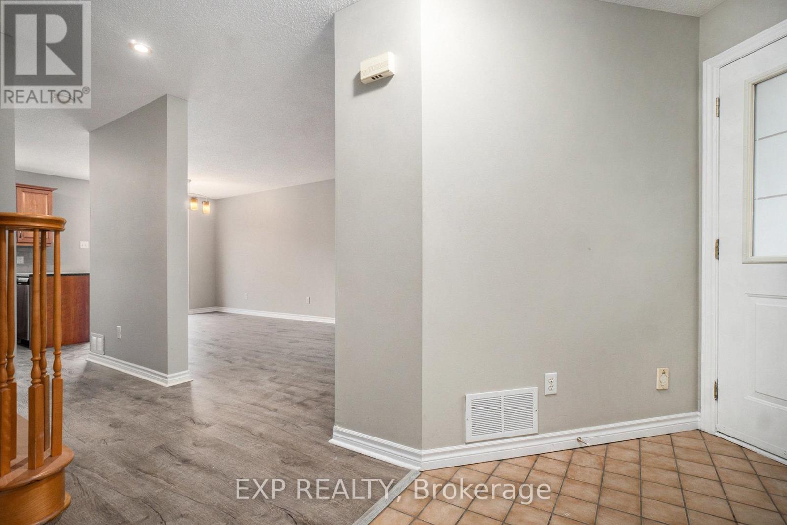 67 Lafleche Boulevard, Casselman, Ontario  K0A 1M0 - Photo 3 - X12787416