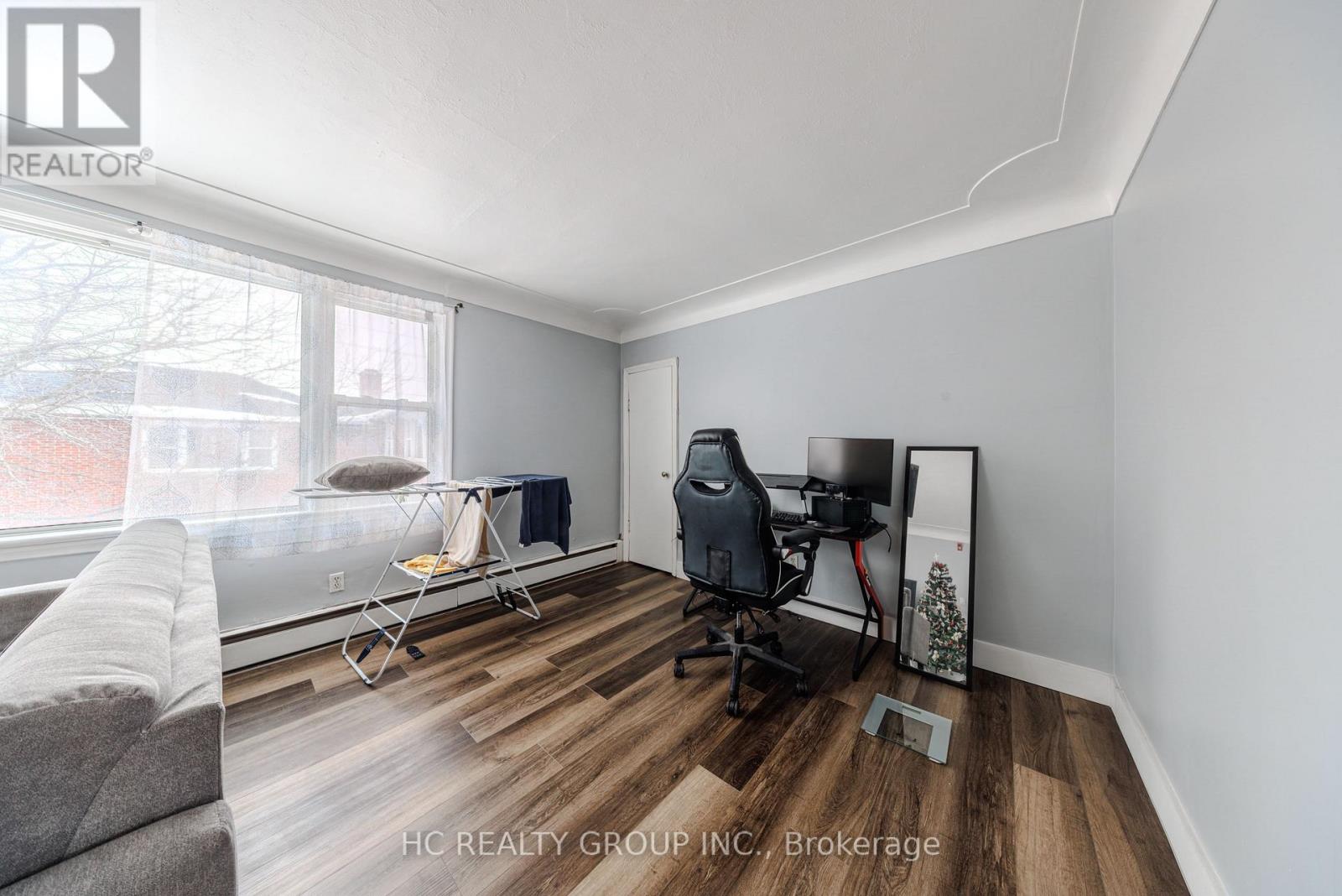 10-14 Rosedale Avenue, Kitchener, Ontario  N2H 1J3 - Photo 16 - X12787102