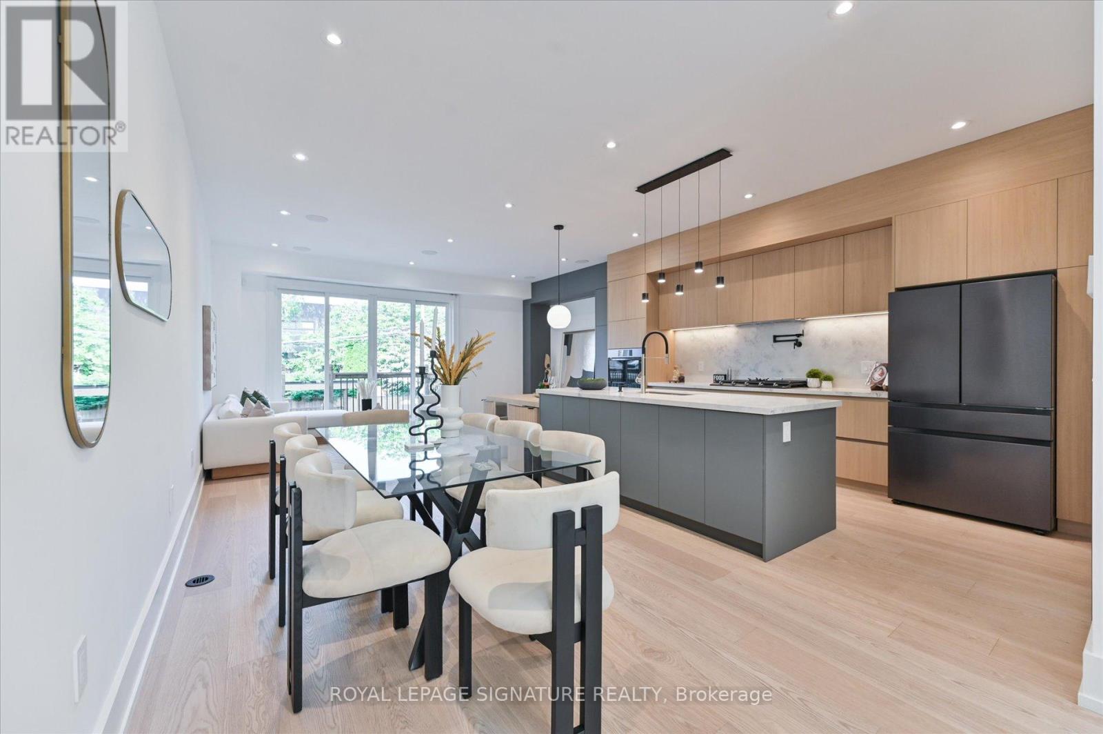 24 Elmsdale Road, Toronto, Ontario  M4J 3M4 - Photo 7 - E12710428