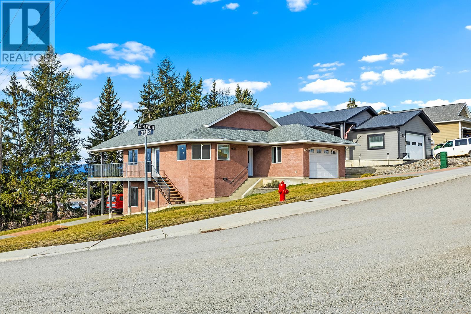 1103 12th Avenue N, Creston, British Columbia  V0B 1G6 - Photo 2 - 10374506