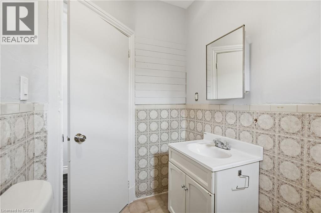 9 Nightingale Street Unit# Upper, Hamilton, Ontario  L8L 1R5 - Photo 12 - 40804250