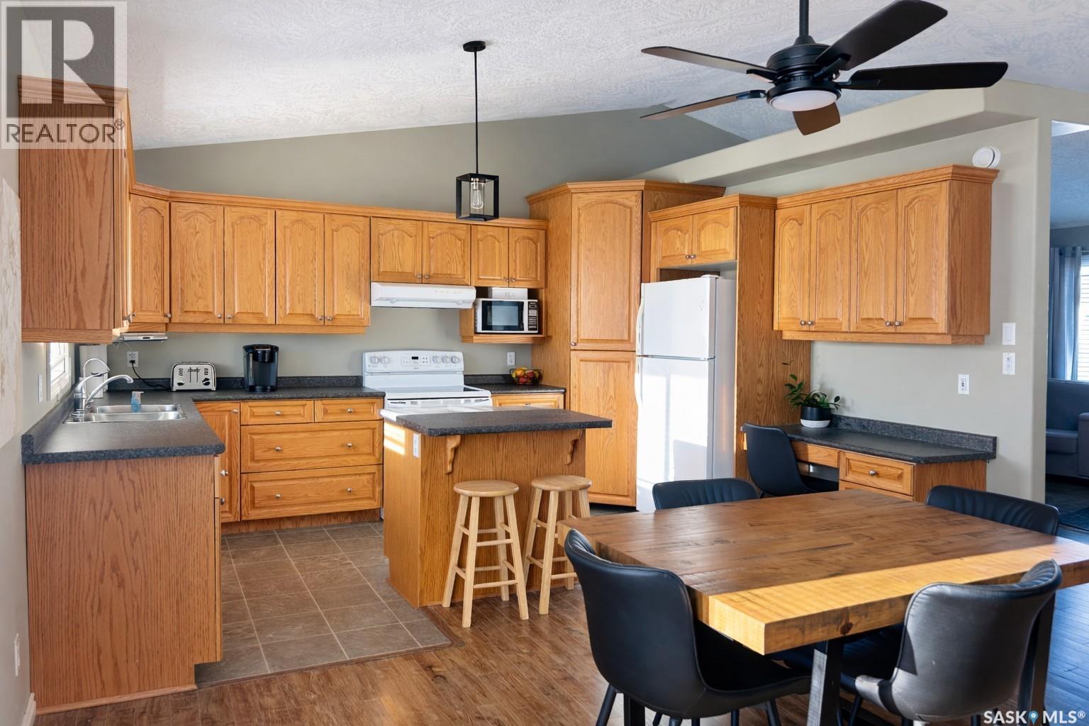 203 3rd Avenue E, Shellbrook, Saskatchewan  S0J 2E0 - Photo 6 - SK026583