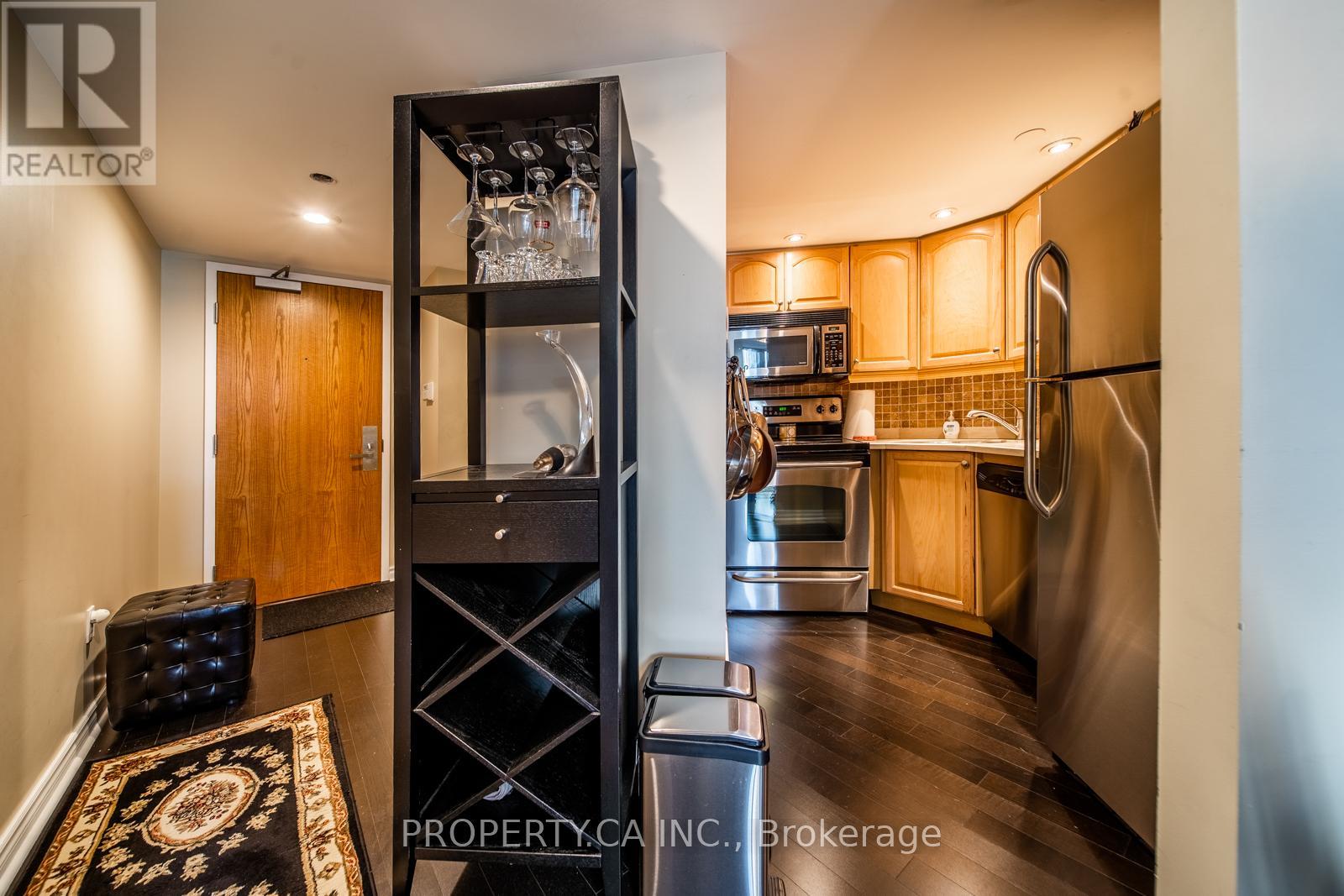 1410 - 38 Elm Street, Toronto, Ontario  M5G 2K5 - Photo 10 - C12787440