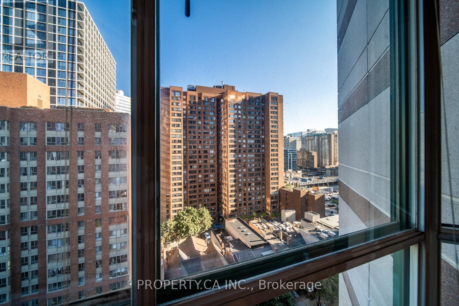 1410 - 38 Elm Street, Toronto, Ontario  M5G 2K5 - Photo 5 - C12787440