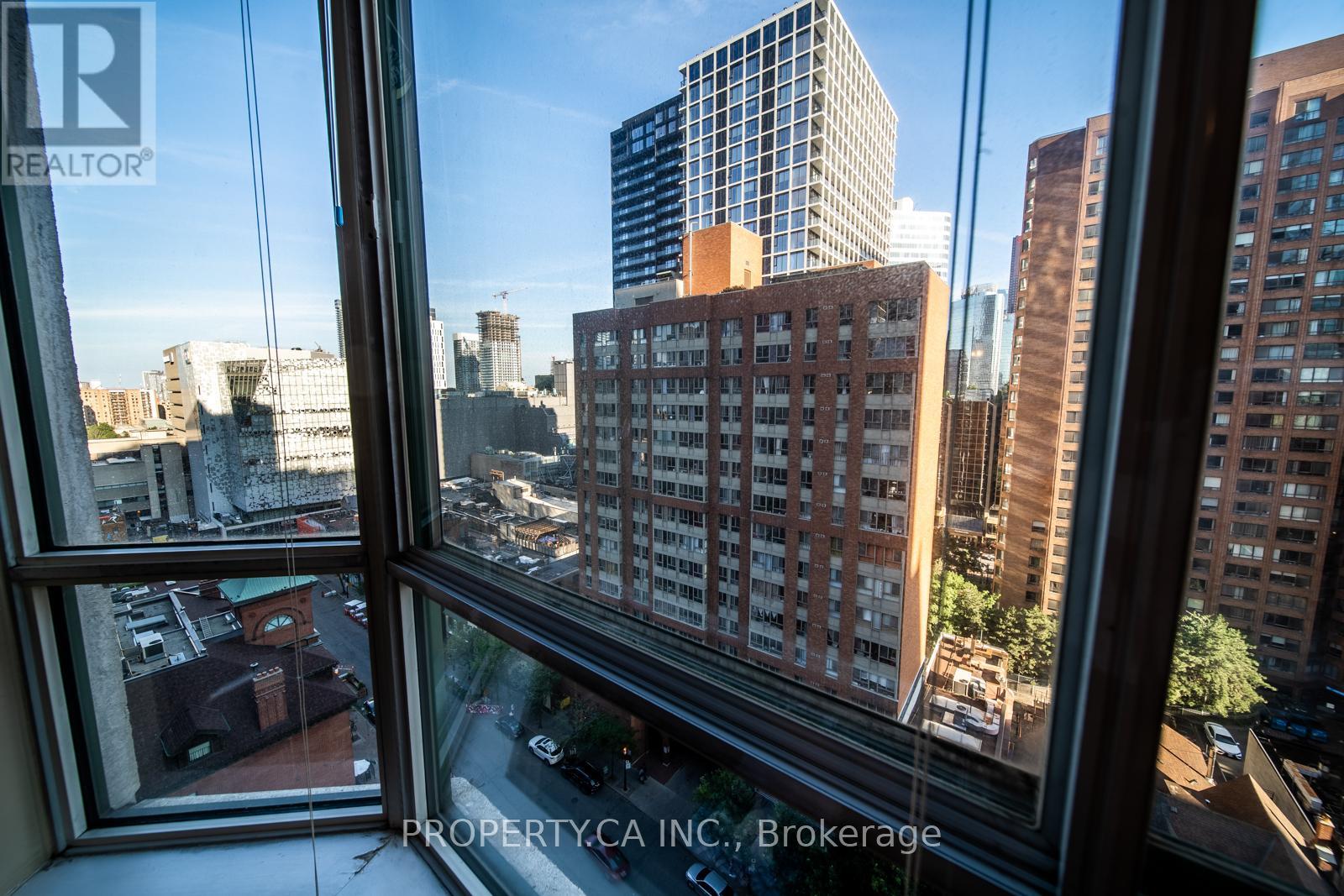 1410 - 38 Elm Street, Toronto, Ontario  M5G 2K5 - Photo 6 - C12787440