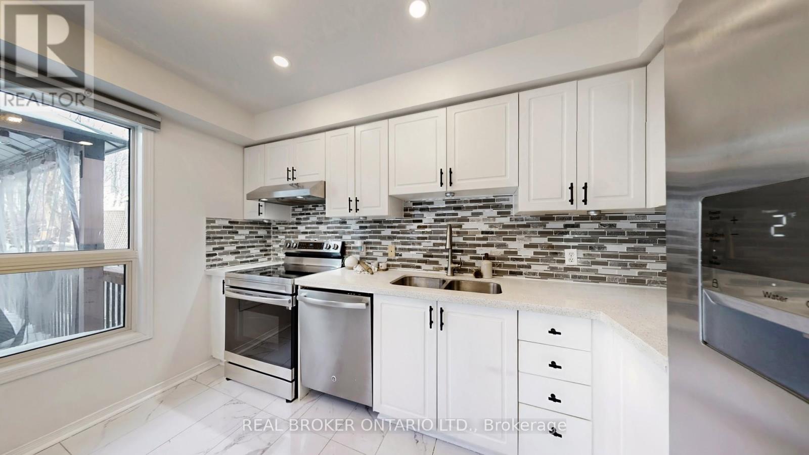 16 Wade Square, Clarington, Ontario  L1E 3E5 - Photo 16 - E12787326