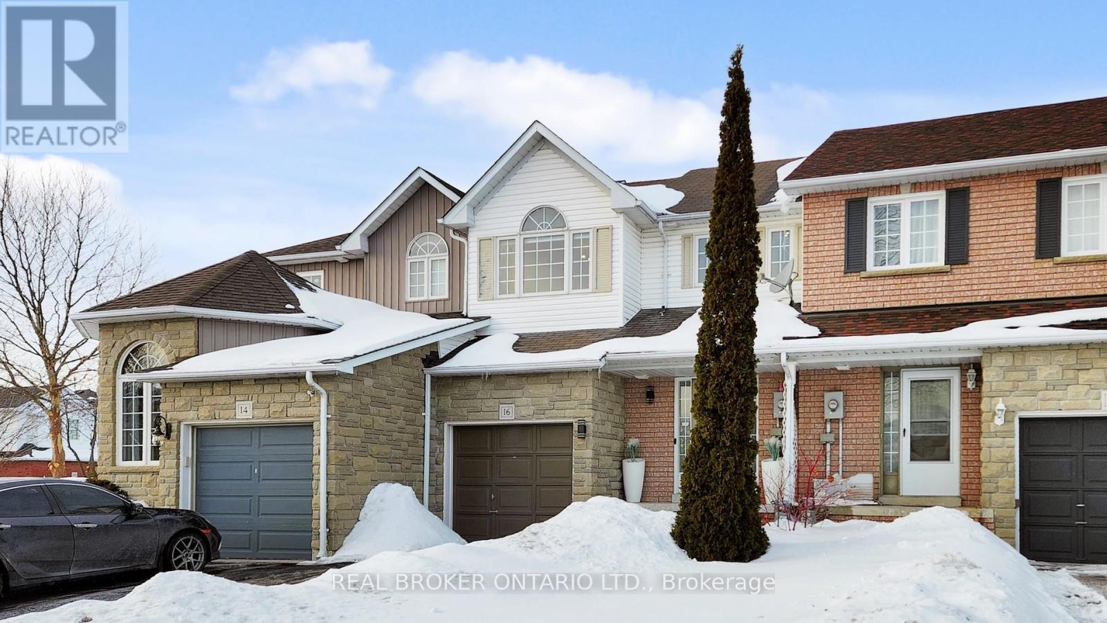 16 Wade Square, Clarington, Ontario  L1E 3E5 - Photo 2 - E12787326