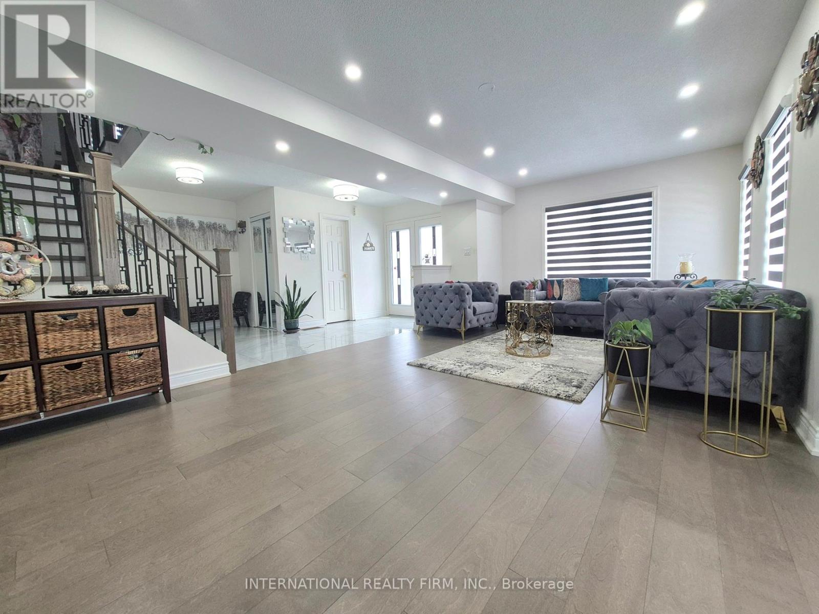 1 Devineridge Avenue, Ajax, Ontario  L1Z 0T3 - Photo 6 - E12787332