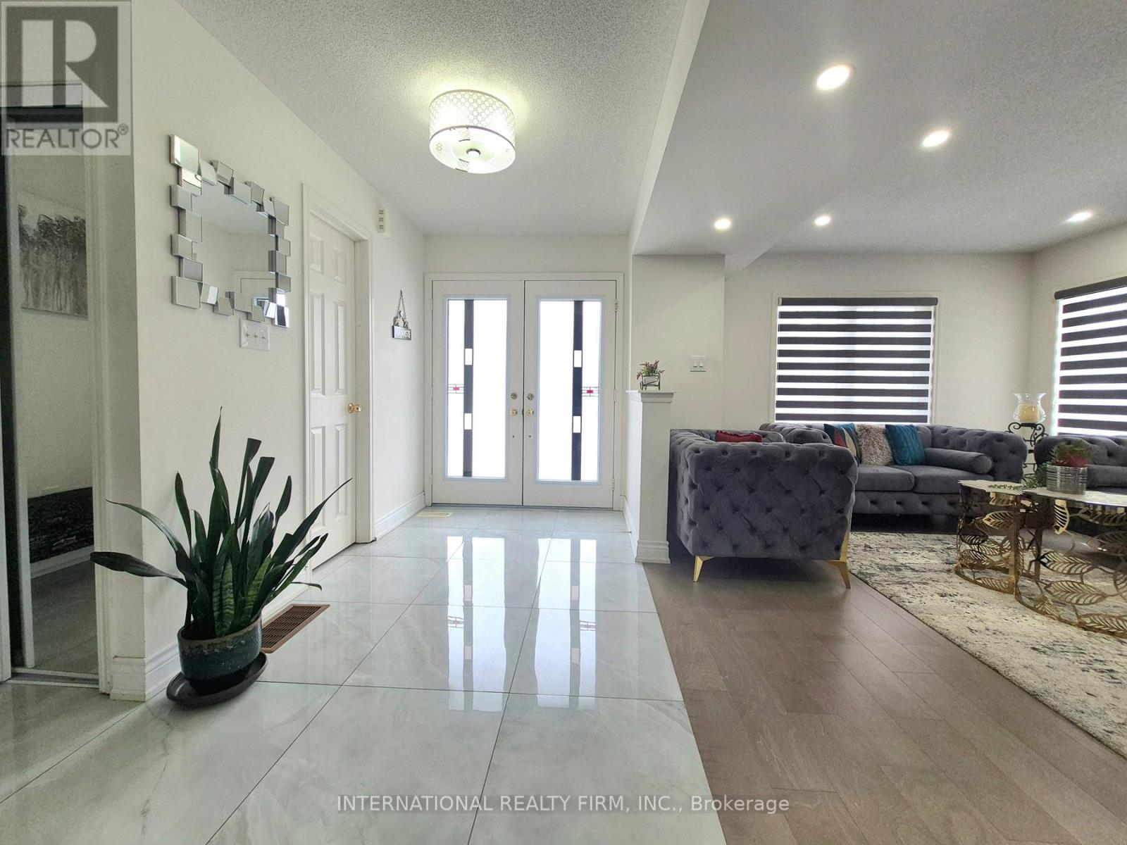 1 Devineridge Avenue, Ajax, Ontario  L1Z 0T3 - Photo 8 - E12787332