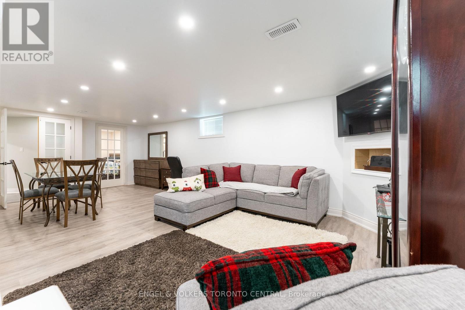 Bsmt - 767 Phillip Murray Drive, Oshawa, Ontario  L1J 1J2 - Photo 2 - E12787352