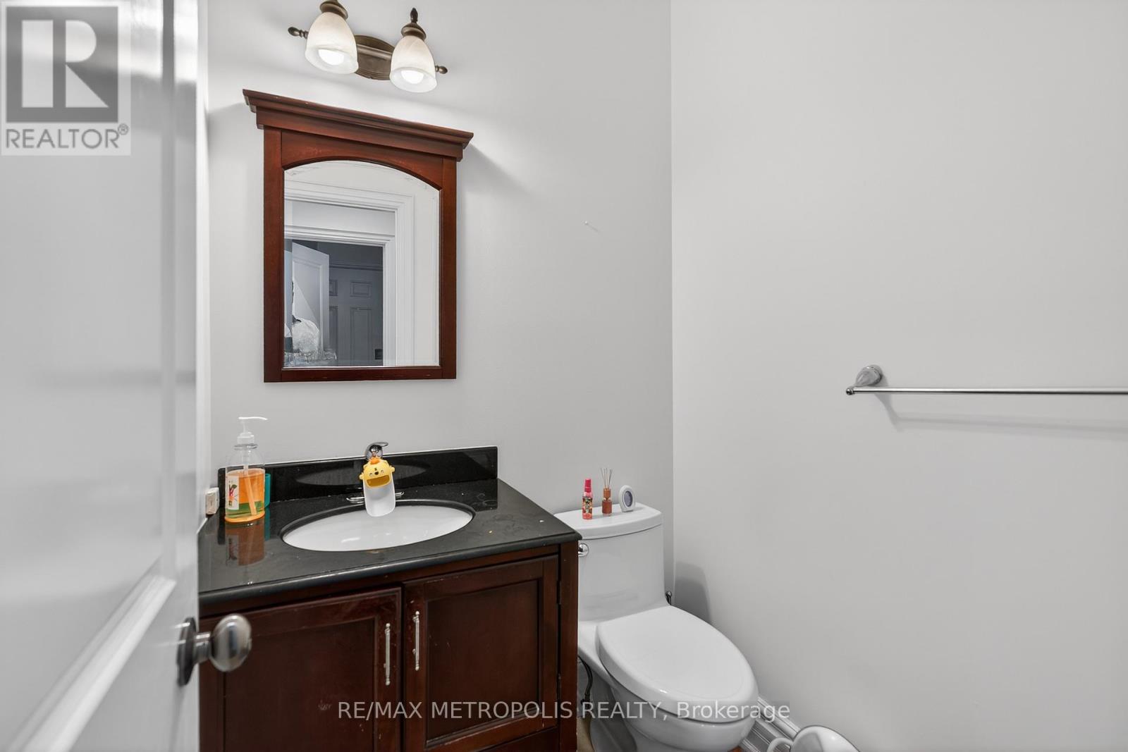 Upper - 44 Flerimac Road, Toronto, Ontario  M1E 4A9 - Photo 19 - E12787384