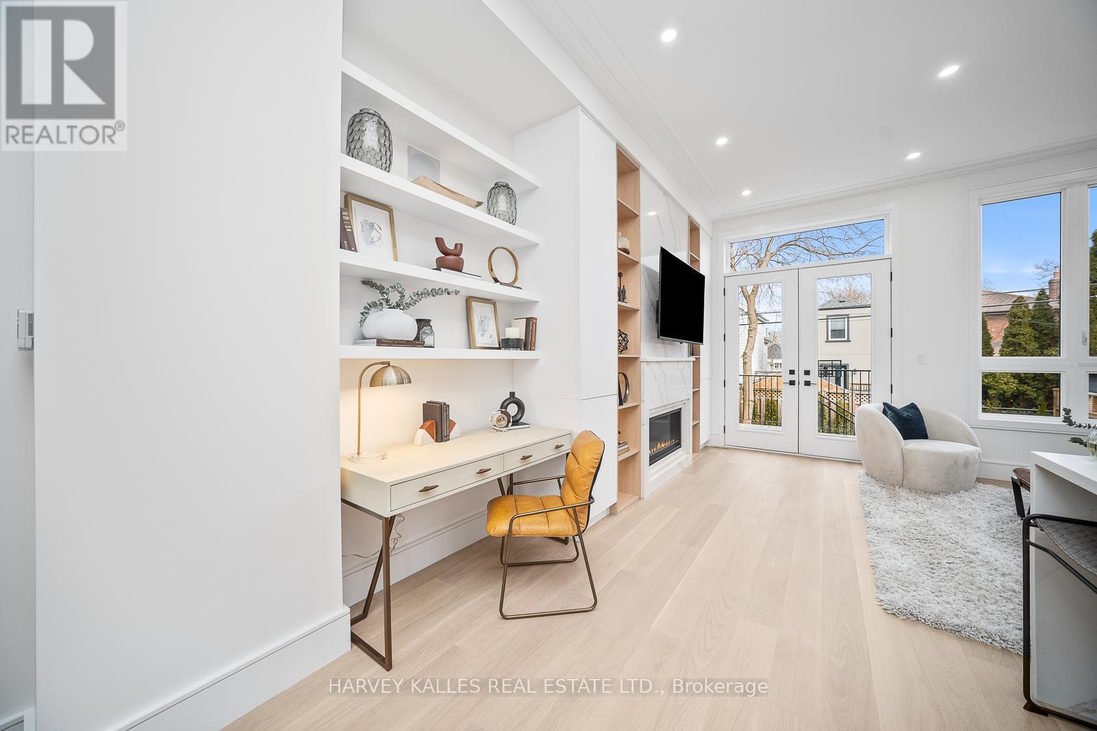 67 Lesmount Avenue, Toronto, Ontario  M4J 3V7 - Photo 13 - E12787454